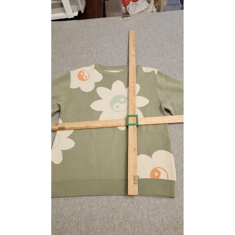PacSun Sweater Mens‎ Small Sage Green Crewneck Knit Daisy Yin Yang Pullover